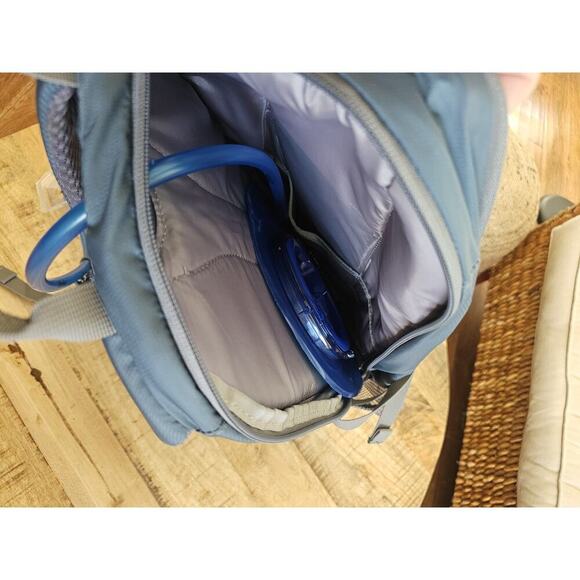 Dave Matthews Band Camelbak Cloud Walker Hydration Backpack 2010 Fire Dancer NWT - Picture 8 of 10